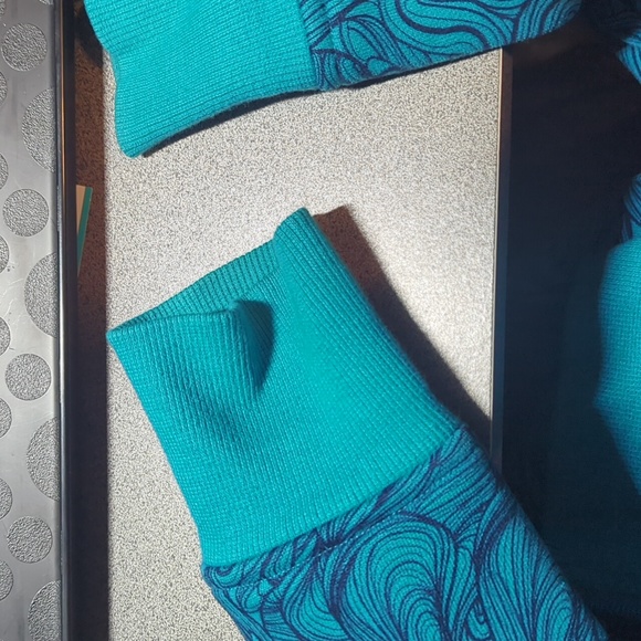 Hoodie - Picture 6 of 6